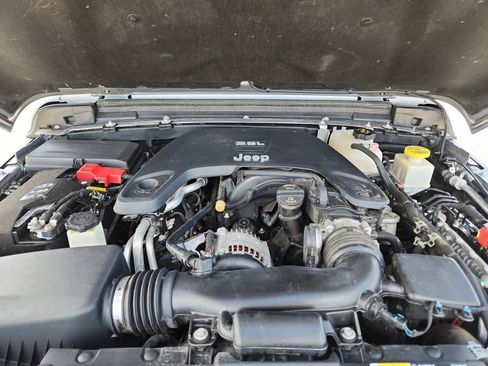 Used 2020 Jeep Gladiator Overland image 19