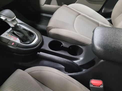 Used 2020 Kia Forte LXS image 26