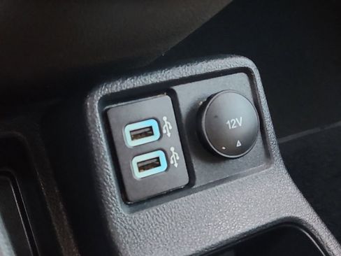 Used 2022 Ford Transit Connect XLT image 23