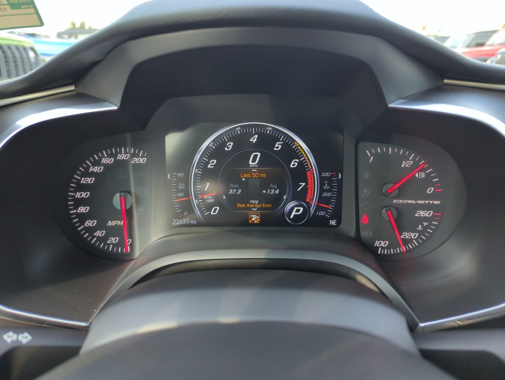 Used 2017 Chevrolet Corvette Stingray Coupe w/ Z51 1LT RWD image 28