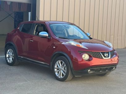 Used 2011 Nissan Juke SL w/ Chrome Pkg
