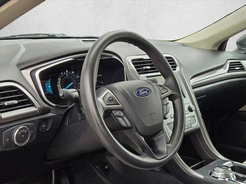 Used 2020 Ford Fusion S image 10