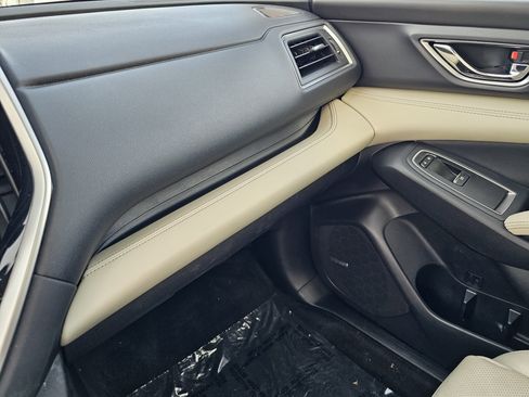 Used 2023 Subaru Ascent Limited w/ Technology Package image 27