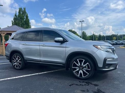 Used 2019 Honda Pilot Elite image 4