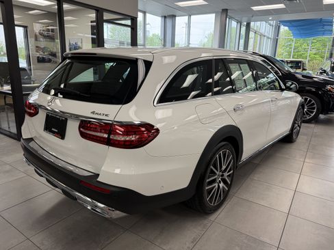 Used 2023 Mercedes-Benz E 450 4MATIC All-Terrain Wagon image 5