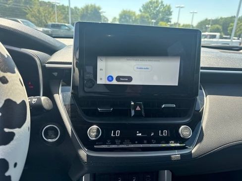 Used 2023 Toyota Corolla Cross XLE w/ Convenience Package AWD/4WD image 13