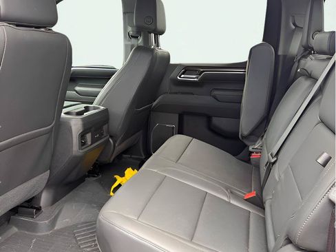 Used 2025 Chevrolet Silverado 1500 LT Trail Boss w/ Convenience Package II AWD/4WD image 10