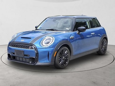Used 2024 MINI Cooper S FWD image 1