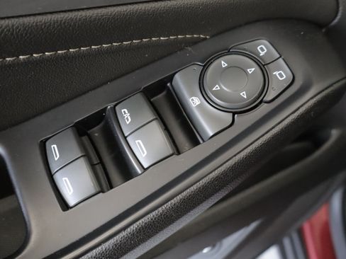 Used 2023 Chevrolet Traverse LT AWD/4WD image 9