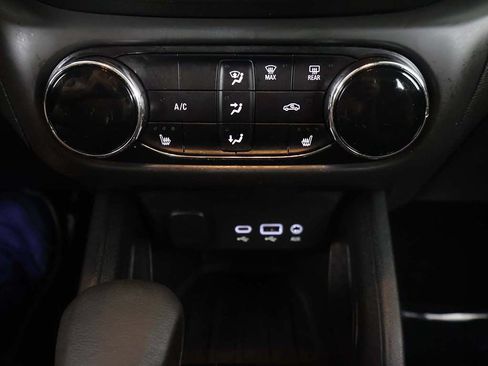 Used 2023 Chevrolet TrailBlazer LT AWD/4WD image 42
