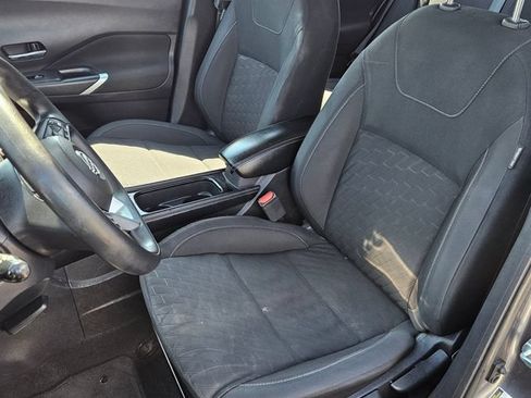Used 2023 Nissan Kicks SV FWD image 11