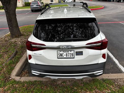 Used 2023 Kia Seltos S FWD image 12