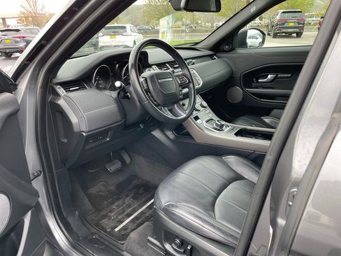Used 2018 Land Rover Range Rover Evoque Landmark Edition image 11