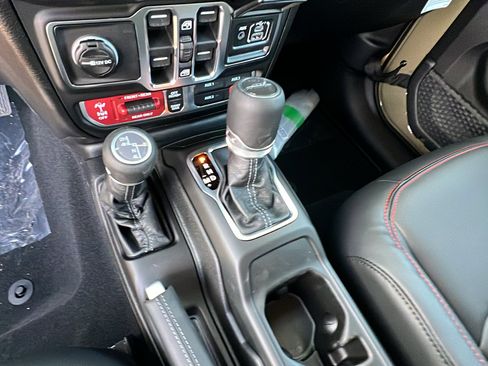 New 2026 Jeep Gladiator Rubicon image 25