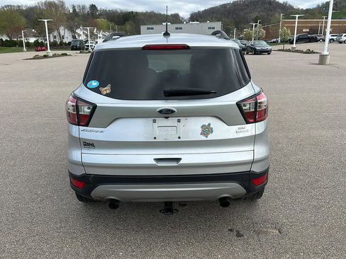 Used 2018 Ford Escape SE image 4