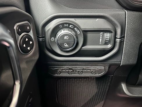 New 2026 Jeep Gladiator Sport AWD/4WD image 19