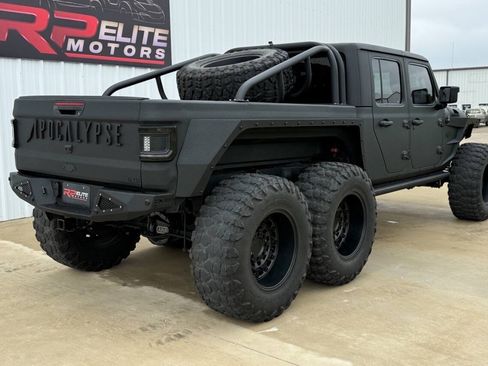 Used 2021 Jeep Gladiator Sport AWD/4WD image 16