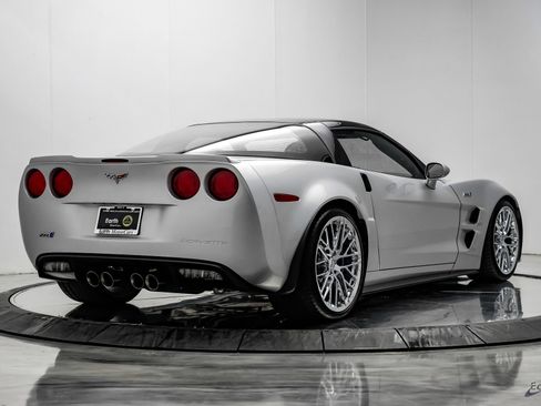 Used 2010 Chevrolet Corvette ZR1 w/ Preferred Equipment Group RWD image 19