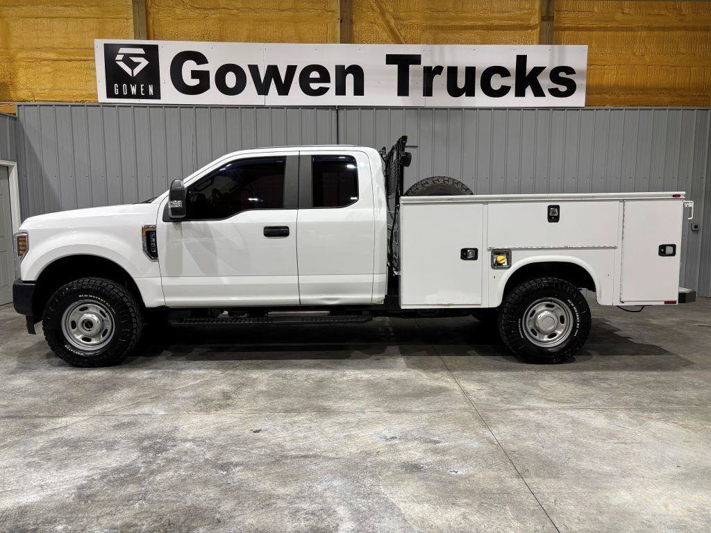 Used 2018 Ford F350 XL AWD/4WD image 2