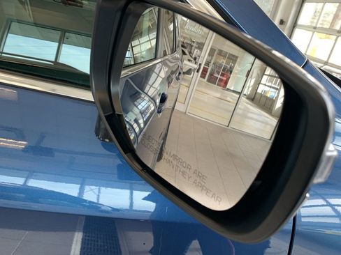 Used 2022 Subaru Outback Premium image 23