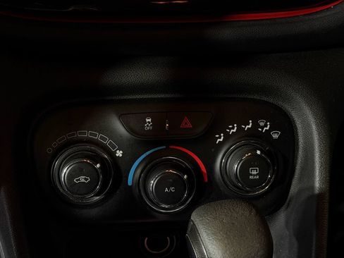 Used 2016 Dodge Dart SE w/ Convenience Group FWD image 16