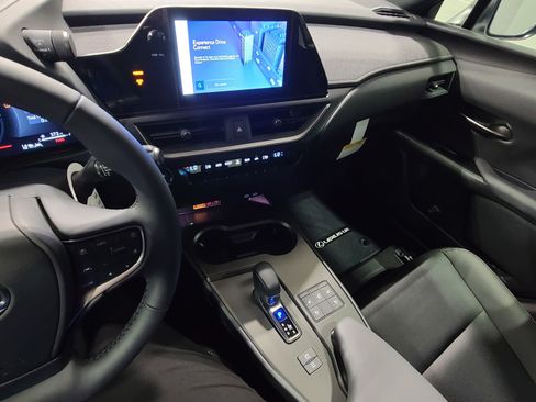 Certified 2026 Lexus UX 300h FWD w/ Accessory Package (2T) image 20