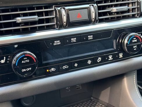 New 2025 Nissan Pathfinder SV FWD image 19