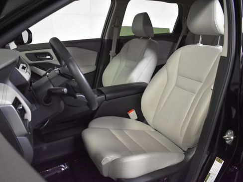 Certified 2025 Nissan Rogue SL AWD/4WD image 9