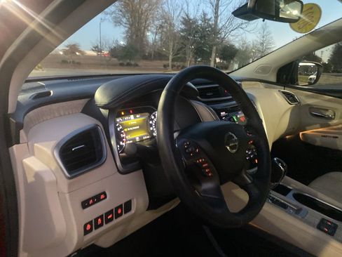 Used 2021 Nissan Murano SL image 16