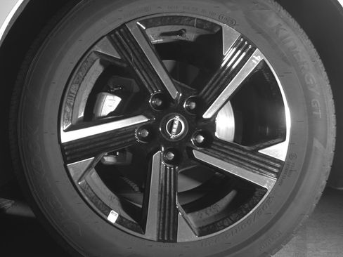 Used 2025 Nissan Sentra SV image 12