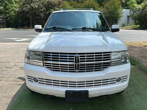 Used 2014 Lincoln Navigator 4WD w/ Equipment Group 101A image 2