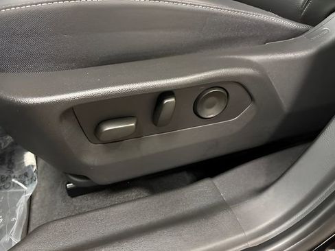 Used 2025 Buick Envision Preferred image 28