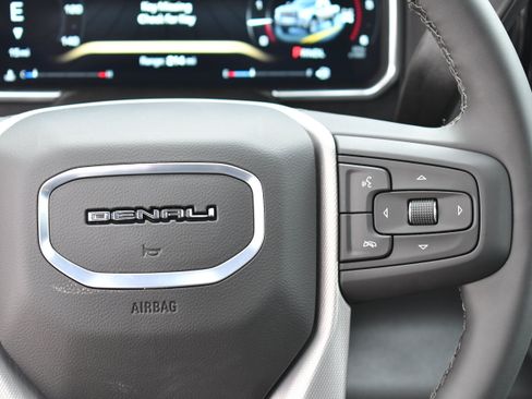 New 2026 GMC Sierra 2500 Denali w/ Denali Reserve Package AWD/4WD image 26