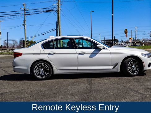 Used 2019 BMW 530i xDrive w/ Convenience Package image 9