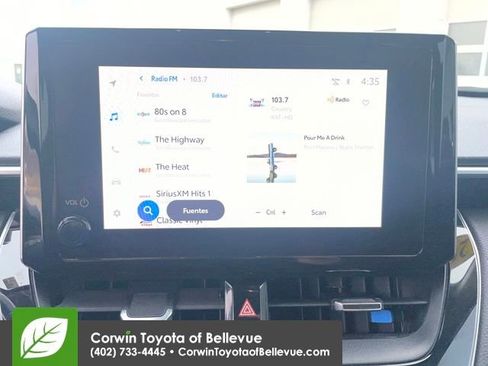 Used 2023 Toyota Corolla Cross XLE w/ Convenience Package image 9