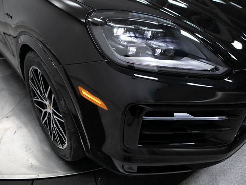 New 2026 Porsche Cayenne S image 12