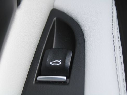 Used 2025 BMW X5 xDrive40i AWD/4WD image 26