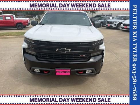 Used 2020 Chevrolet Silverado 1500 LT Trail Boss AWD/4WD image 2