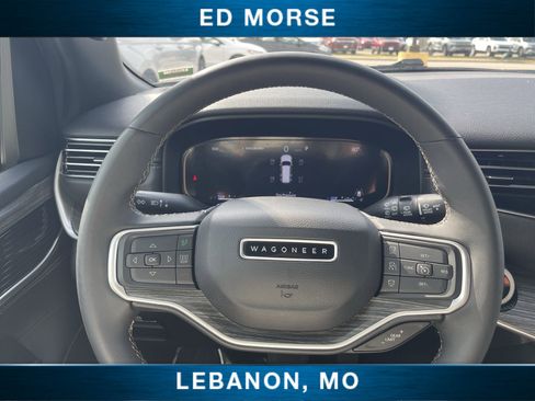Used 2024 Jeep Wagoneer L Series II AWD/4WD image 11