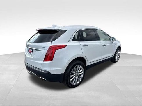 Used 2017 Cadillac XT5 Platinum AWD/4WD image 4