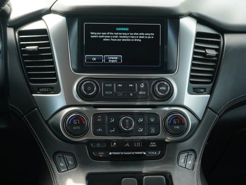 Used 2019 Chevrolet Tahoe LT w/ RST Edition AWD/4WD image 19
