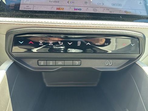 New 2026 Jeep Cherokee Limited image 20