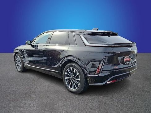 Used 2026 Cadillac Lyriq Sport RWD image 7