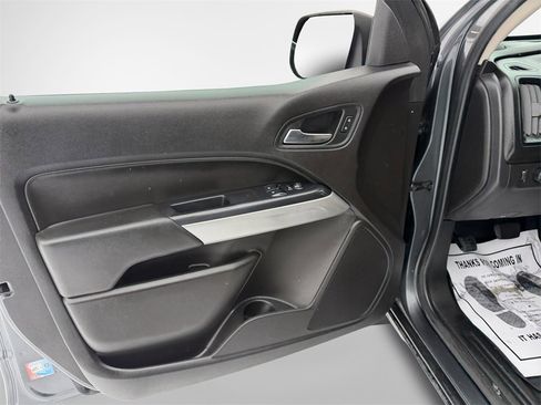 Used 2016 Chevrolet Colorado LT w/ LT Convenience Package image 14