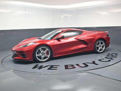 Used 2022 Chevrolet Corvette Stingray Preferred Cpe w/ Z51 Performance Package RWD image 6