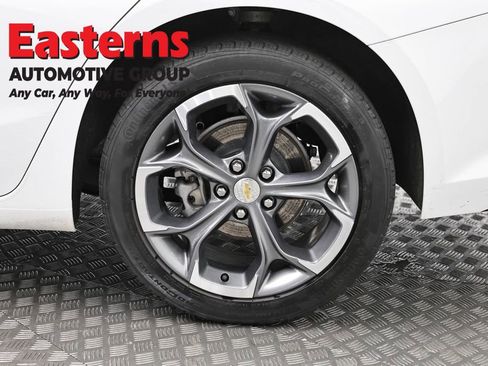 Used 2024 Chevrolet Malibu LT image 32