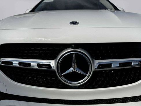 Used 2023 Mercedes-Benz GLA 250 w/ Premium Package image 13
