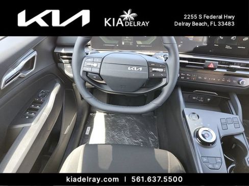New 2026 Kia Sportage LX FWD image 12