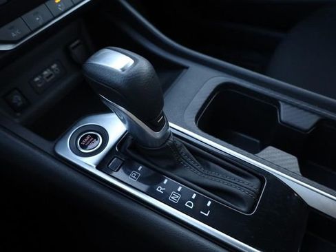 Certified 2024 Nissan Sentra SV image 16