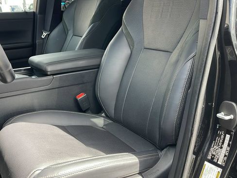 Used 2024 Lexus GX 550 AWD/4WD image 18